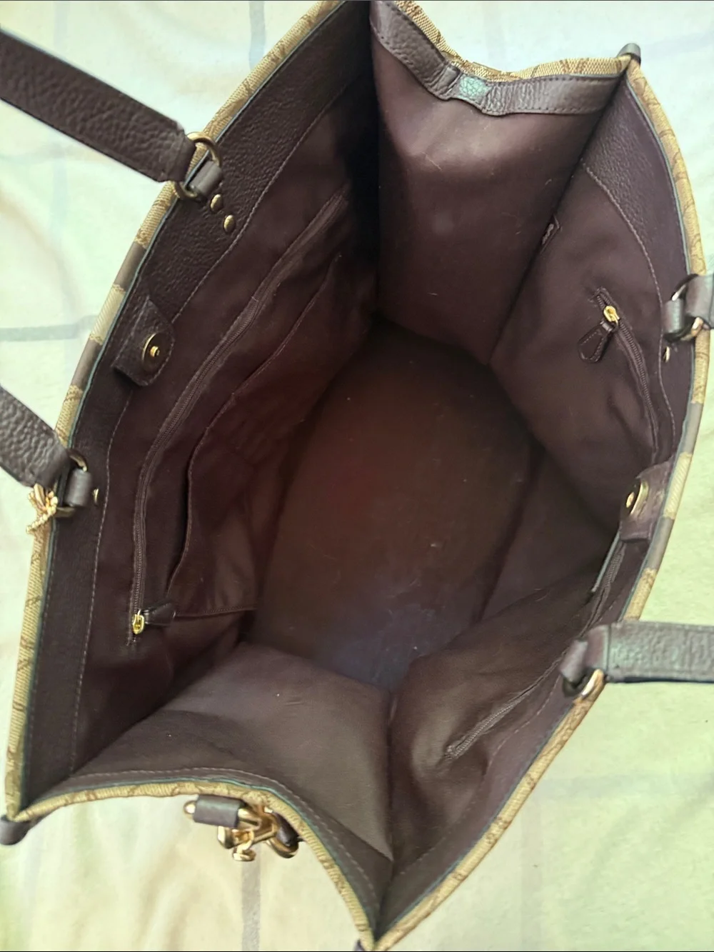 COACH Dempsey Tote Bag 40 In Signature Jacquard With Stripe And Coach Patch - Picture 10 of 14